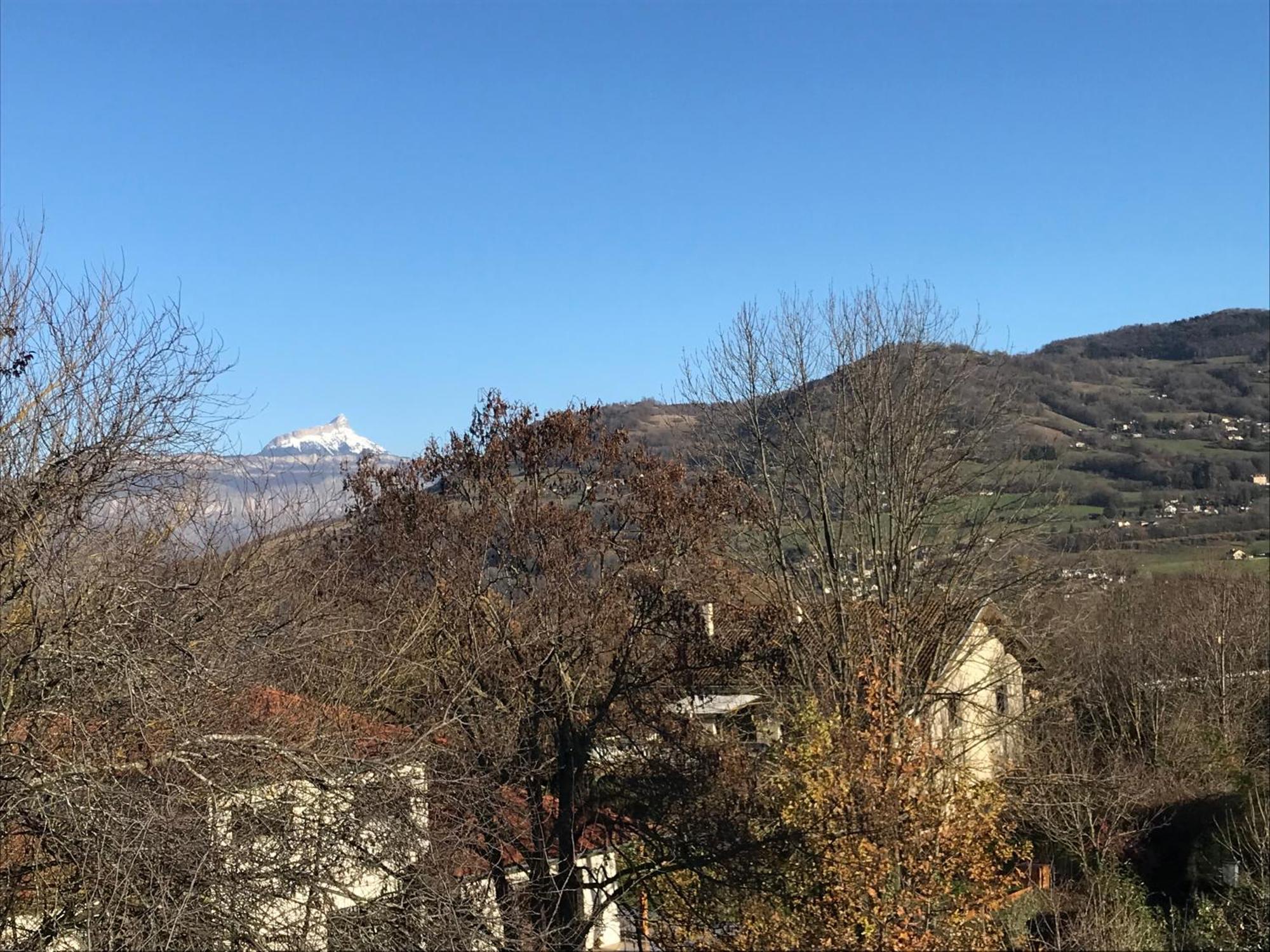 Appartement Dans Maison Brié-et-Angonnes Exterior foto