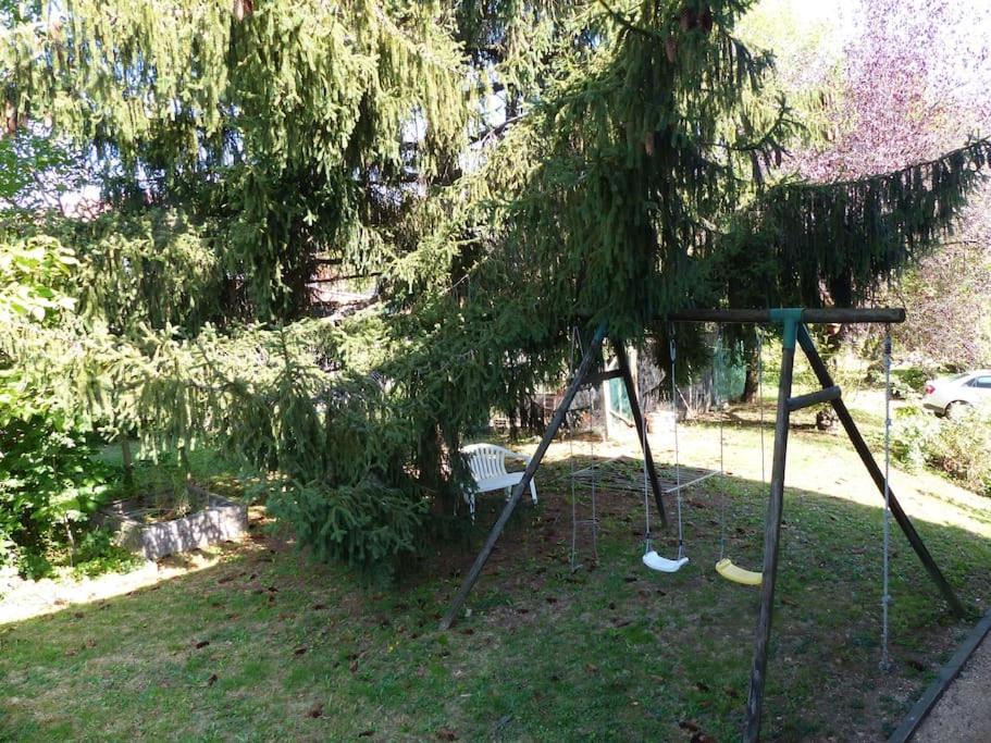 Appartement Dans Maison Brié-et-Angonnes Exterior foto